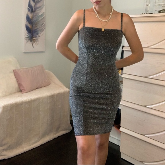 Forever 21 Sparkly Knee Length Fitted Dress - Picture 1 of 4